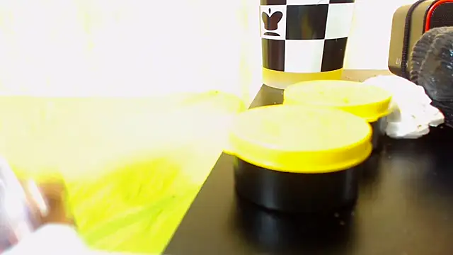 Snapshot of Damm_Bobbies chatting on 03-15-26, 10:43 Damm Bobbies online show from 03-15-26, 10:43