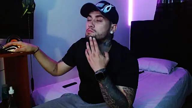 miia-liiam online show from 02-02-26, 06:45