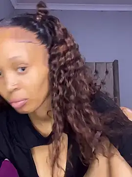 Snapshot of CuteMellow2k chatting on 12-18-24, 10:13 CuteMellow2k online show from 12-18-24, 10:13