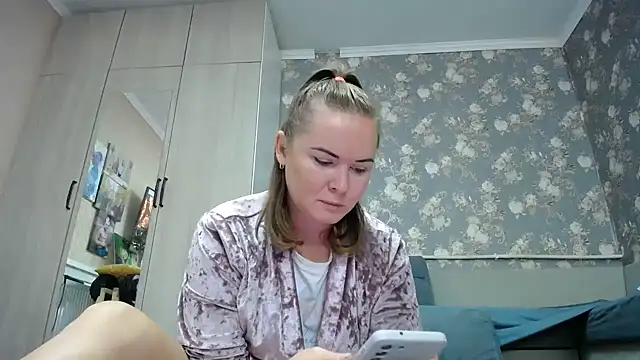 Snapshot of _Miss_Vanilla_ chatting on 09-22-25, 06:04 Miss Vanilla online show from 09-22-25, 06:04