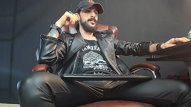 AxelColton online show from 01-23-25, 03:37