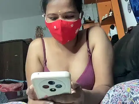 Tamil Sanjana  online show from 12-19-25, 04:58