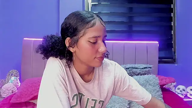 CintiaWalker online show from 02-15-26, 12:47