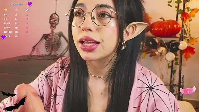 Snapshot of Sweet_Nyx chatting on 10-29-25, 11:06 Sweet Nyx online show from 10-29-25, 11:06