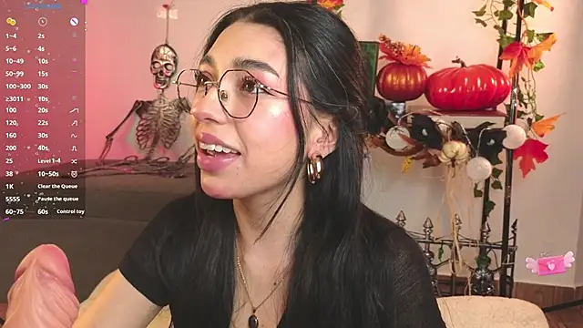 Snapshot of Sweet_Nyx chatting on 10-30-25, 10:21 Sweet Nyx online show from 10-30-25, 10:21