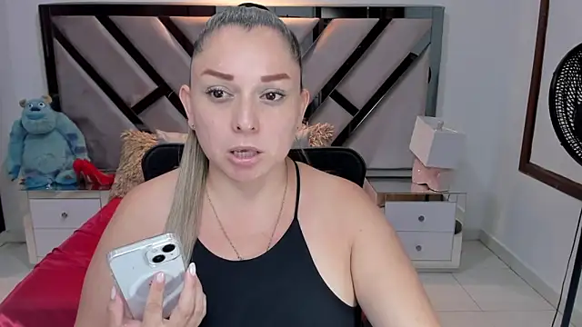 natalia5560 online show from 09-10-25, 02:39