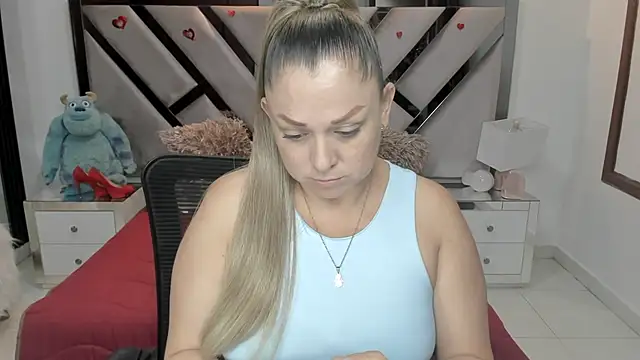 natalia5560 online show from 11-08-25, 01:44