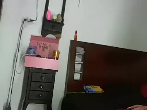 Snapshot of claudiaa_B chatting on 01-20-25, 02:43 claudiaa B online show from 01-20-25, 02:43