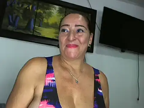 Snapshot of claudiaa_B chatting on 02-13-25, 12:46 claudiaa B online show from 02-13-25, 12:46