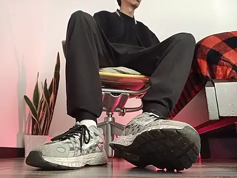 Snapshot of codysmith chatting on 10-20-25, 01:11 codysmith online show from 10-20-25, 01:11