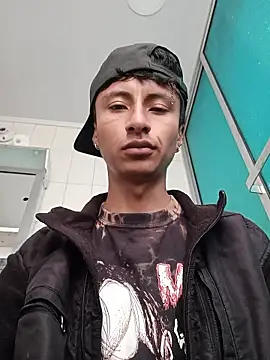 Snapshot of codysmith chatting on 10-21-25, 01:01 codysmith online show from 10-21-25, 01:01