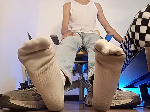 Snapshot of codysmith chatting on 11-08-25, 01:00 codysmith online show from 11-08-25, 01:00