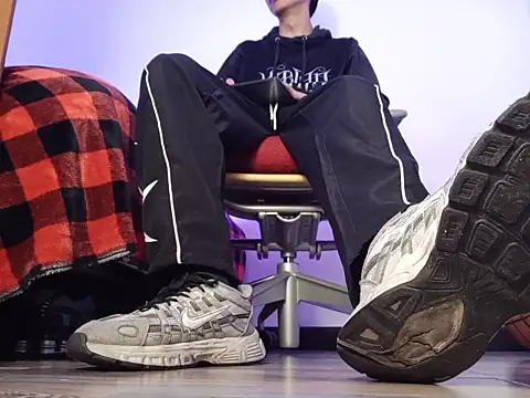 Snapshot of codysmith chatting on 03-09-26, 01:04 codysmith online show from 03-09-26, 01:04