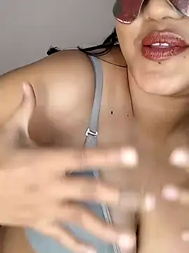 Snapshot of Riya_Stream01 chatting on 01-19-25, 11:10 Riya Stream01 online show from 01-19-25, 11:10