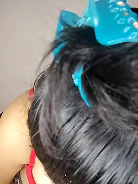 Snapshot of Riya_Stream01 chatting on 02-05-25, 01:04 Riya Stream01 online show from 02-05-25, 01:04