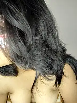 Snapshot of Riya_Stream01 chatting on 02-19-25, 04:44 Riya Stream01 online show from 02-19-25, 04:44