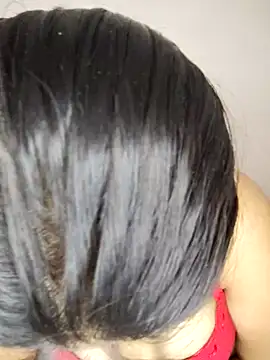 Snapshot of Riya_Stream01 chatting on 03-06-25, 05:11 Riya Stream01 online show from 03-06-25, 05:11