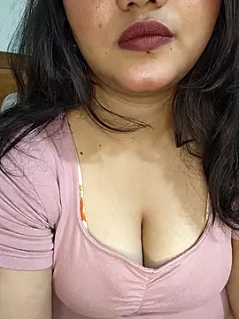 Snapshot of Riya_Stream01 chatting on 04-19-26, 03:22 Riya Stream01 online show from 04-19-26, 03:22