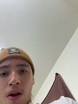 Snapshot of qbaby96 chatting on 12-28-24, 08:36 qbaby96 online show from 12-28-24, 08:36