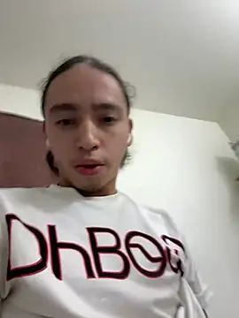 Snapshot of qbaby96 chatting on 12-29-24, 09:28 qbaby96 online show from 12-29-24, 09:28