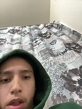 Snapshot of qbaby96 chatting on 01-03-25, 06:44 qbaby96 online show from 01-03-25, 06:44