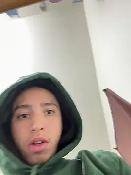 Snapshot of qbaby96 chatting on 01-03-25, 02:51 qbaby96 online show from 01-03-25, 02:51