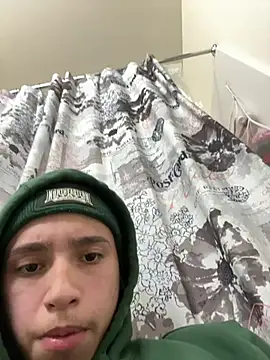 Snapshot of qbaby96 chatting on 01-05-25, 12:42 qbaby96 online show from 01-05-25, 12:42