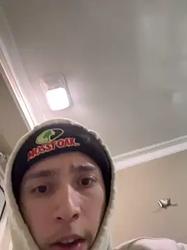 Snapshot of qbaby96 chatting on 01-08-25, 05:59 qbaby96 online show from 01-08-25, 05:59