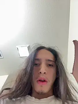 Snapshot of qbaby96 chatting on 01-23-25, 12:14 qbaby96 online show from 01-23-25, 12:14