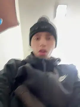 Snapshot of qbaby96 chatting on 01-24-25, 01:14 qbaby96 online show from 01-24-25, 01:14