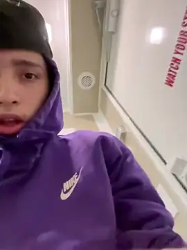 Snapshot of qbaby96 chatting on 02-12-25, 04:12 qbaby96 online show from 02-12-25, 04:12