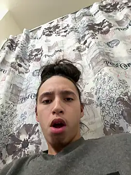 Snapshot of qbaby96 chatting on 02-25-25, 09:42 qbaby96 online show from 02-25-25, 09:42