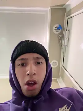 Snapshot of qbaby96 chatting on 02-26-25, 05:53 qbaby96 online show from 02-26-25, 05:53