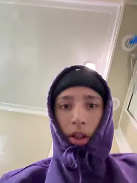 Snapshot of qbaby96 chatting on 02-26-25, 11:20 qbaby96 online show from 02-26-25, 11:20