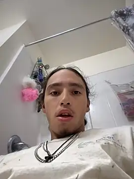 Snapshot of qbaby96 chatting on 09-16-25, 10:05 qbaby96 online show from 09-16-25, 10:05