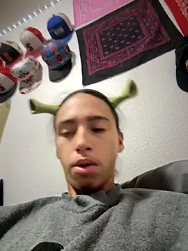 Snapshot of qbaby96 chatting on 10-31-25, 04:19 qbaby96 online show from 10-31-25, 04:19