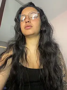 Snapshot of Rosita_forever_ chatting on 06-22-26, 02:03 Rosita forever online show from 06-22-26, 02:03
