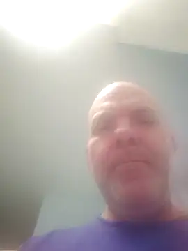 hoodratoui online show from 11-30-25, 03:49