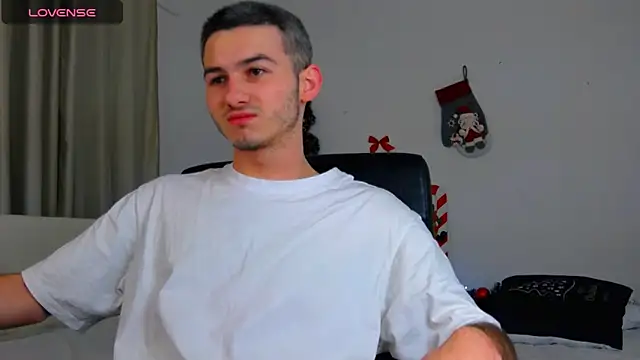 Snapshot of Devin_Jay chatting on 12-29-24, 07:53 Devin Jay online show from 12-29-24, 07:53