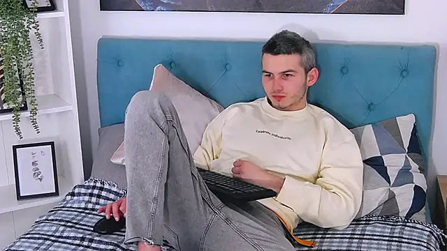 Snapshot of Devin_Jay chatting on 01-25-25, 11:00 Devin Jay online show from 01-25-25, 11:00