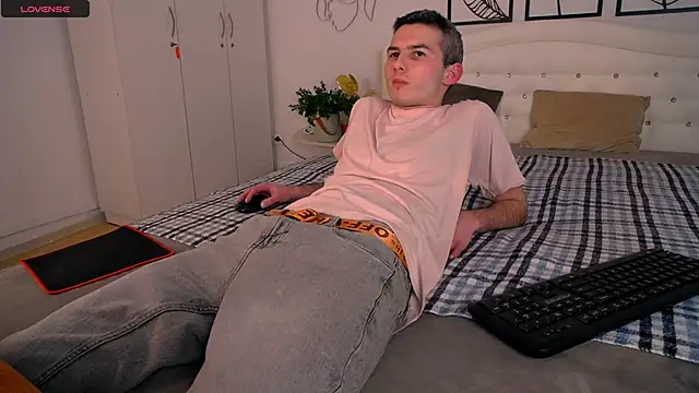 Snapshot of Devin_Jay chatting on 02-04-25, 05:21 Devin Jay online show from 02-04-25, 05:21