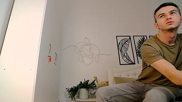 Snapshot of Devin_Jay chatting on 02-18-25, 08:03 Devin Jay online show from 02-18-25, 08:03