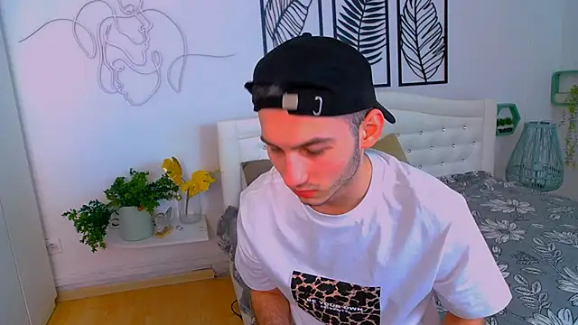 Snapshot of Devin_Jay chatting on 02-20-25, 07:41 Devin Jay online show from 02-20-25, 07:41