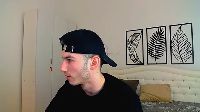 Snapshot of Devin_Jay chatting on 02-21-25, 09:22 Devin Jay online show from 02-21-25, 09:22