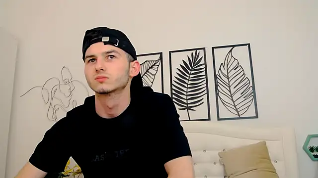 Snapshot of Devin_Jay chatting on 02-22-25, 03:56 Devin Jay online show from 02-22-25, 03:56