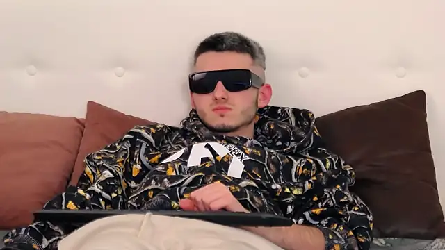 Snapshot of Devin_Jay chatting on 02-27-25, 05:02 Devin Jay online show from 02-27-25, 05:02