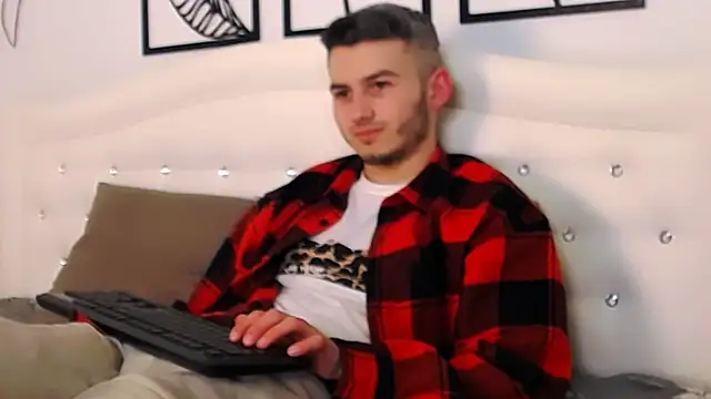 Snapshot of Devin_Jay chatting on 03-03-25, 01:42 Devin Jay online show from 03-03-25, 01:42