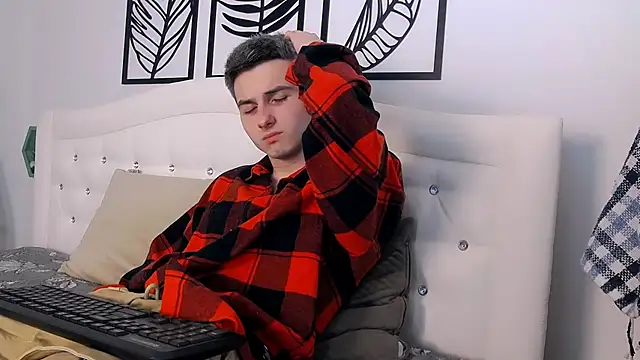 Snapshot of Devin_Jay chatting on 03-17-25, 04:54 Devin Jay online show from 03-17-25, 04:54