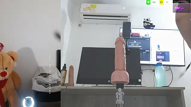 Snapshot of mariana_1_ chatting on 03-02-25, 05:23 mariana 1 online show from 03-02-25, 05:23