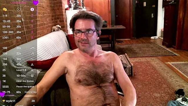 Snapshot of Johnny_Bottoms chatting on 03-20-25, 01:13 Johnny Bottoms online show from 03-20-25, 01:13